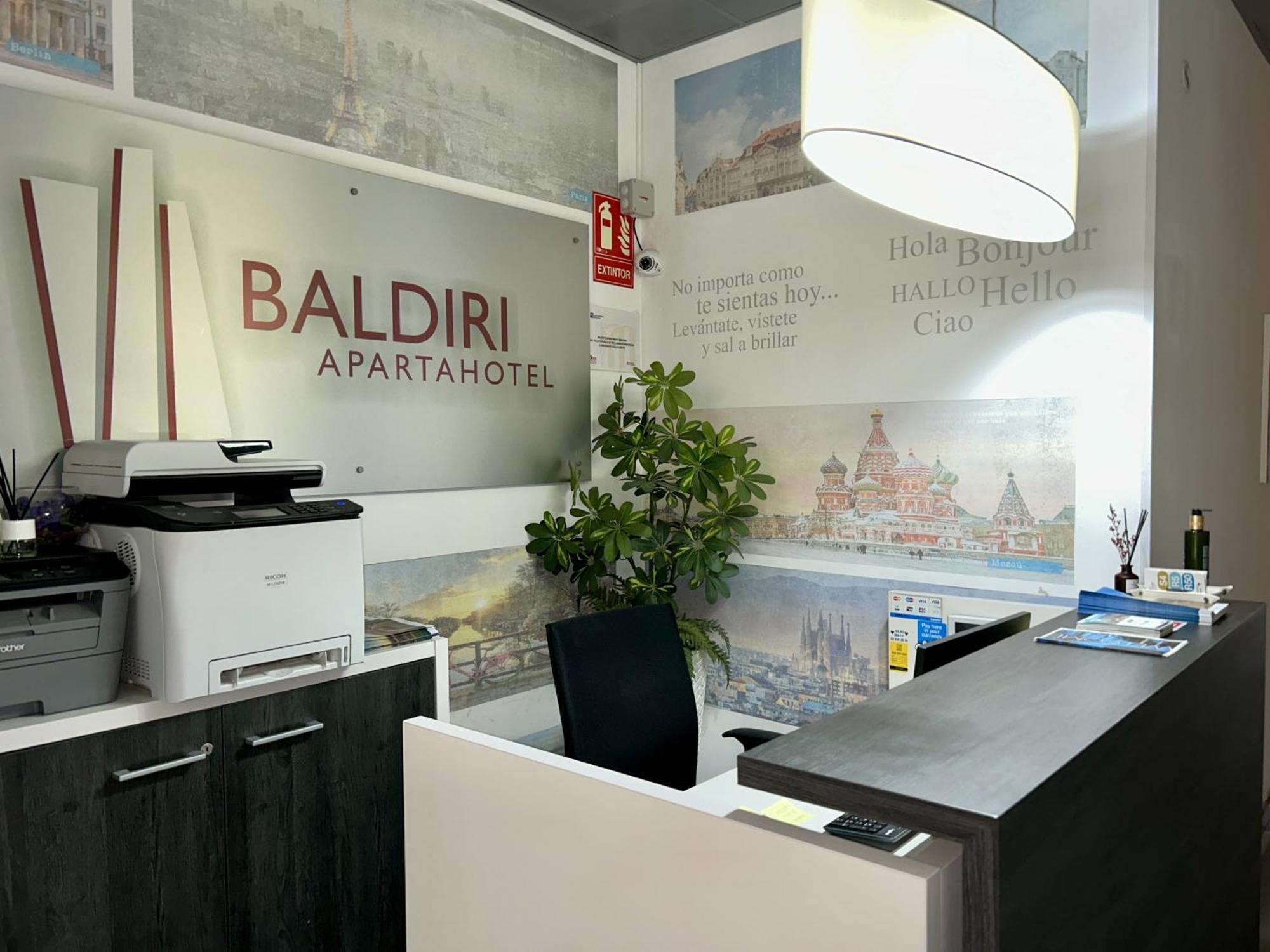 سانت بوي ديل يوبريغات Apartahotel Baldiri المظهر الخارجي الصورة